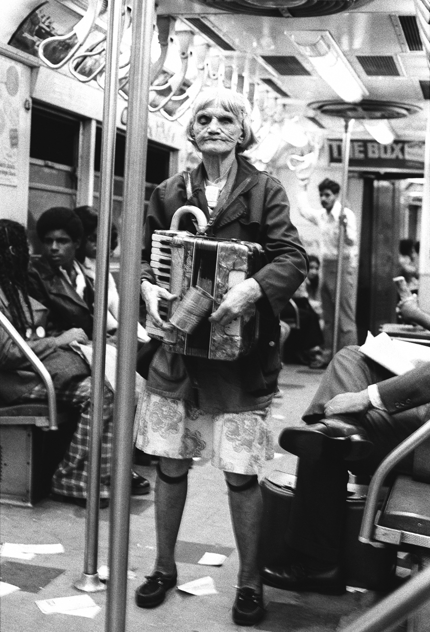 025_blindwoman-subway